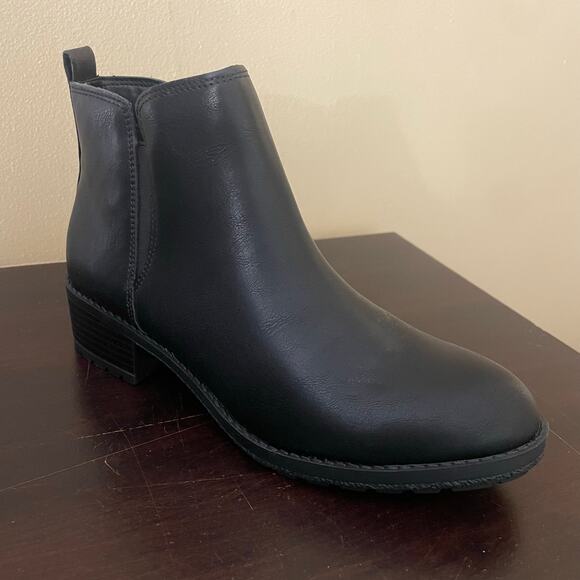 Style & Co. GARNERRP Zipper Ankle Boots - Picture 2 of 7